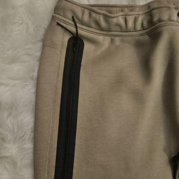 NIKE KHAKI TECH FLEECE JOGGERS SZ XXL - Picture 5 of 10